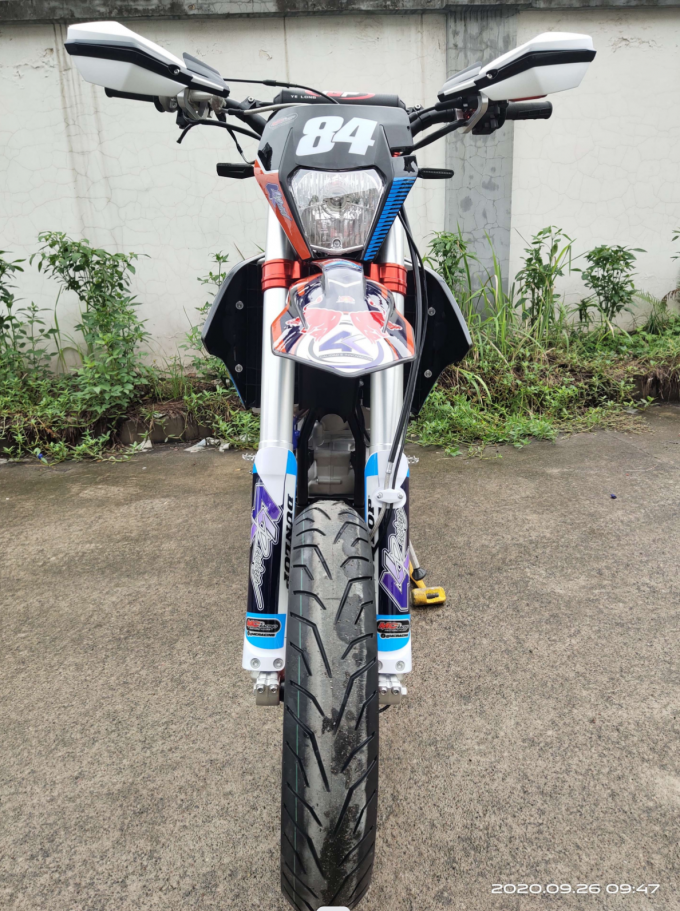 Four Stroke Water Cooled Engine NC450 Super Motard Motorcycles