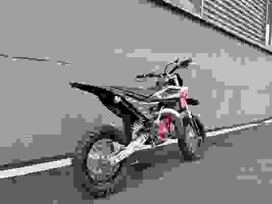 Water-Cooled 6-Speed 2-Stroke Enduro Motorcycle 58.6kg 65cc Dirt Bike for Entry-Level Riders